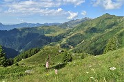 19 Vista sull'Alpe Arletto e verso San Marco
